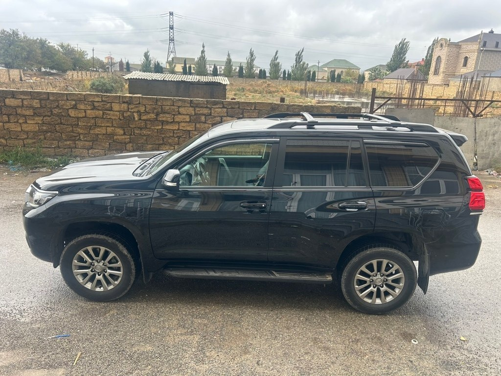 2020 Toyota Land Cruiser Prado, 2.7L, 170000km - Image 12