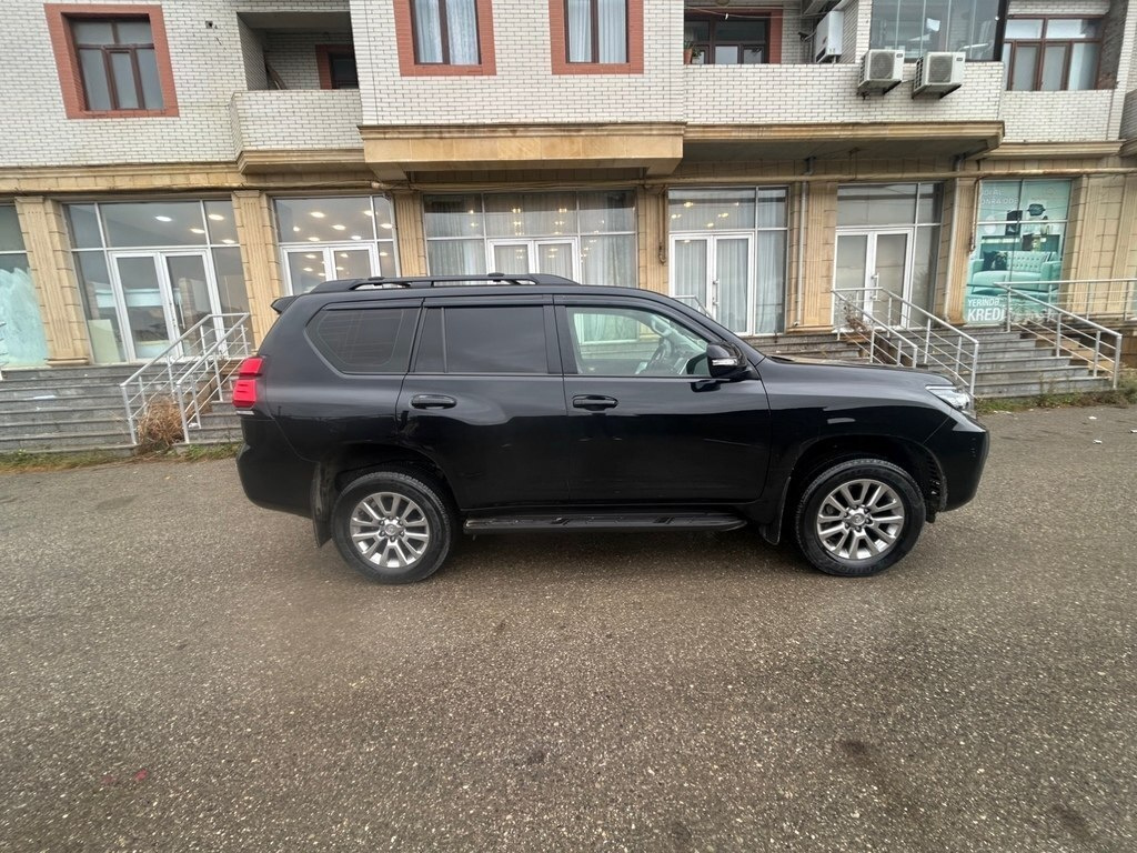 2020 Toyota Land Cruiser Prado, 2.7L, 170000km - Image 4