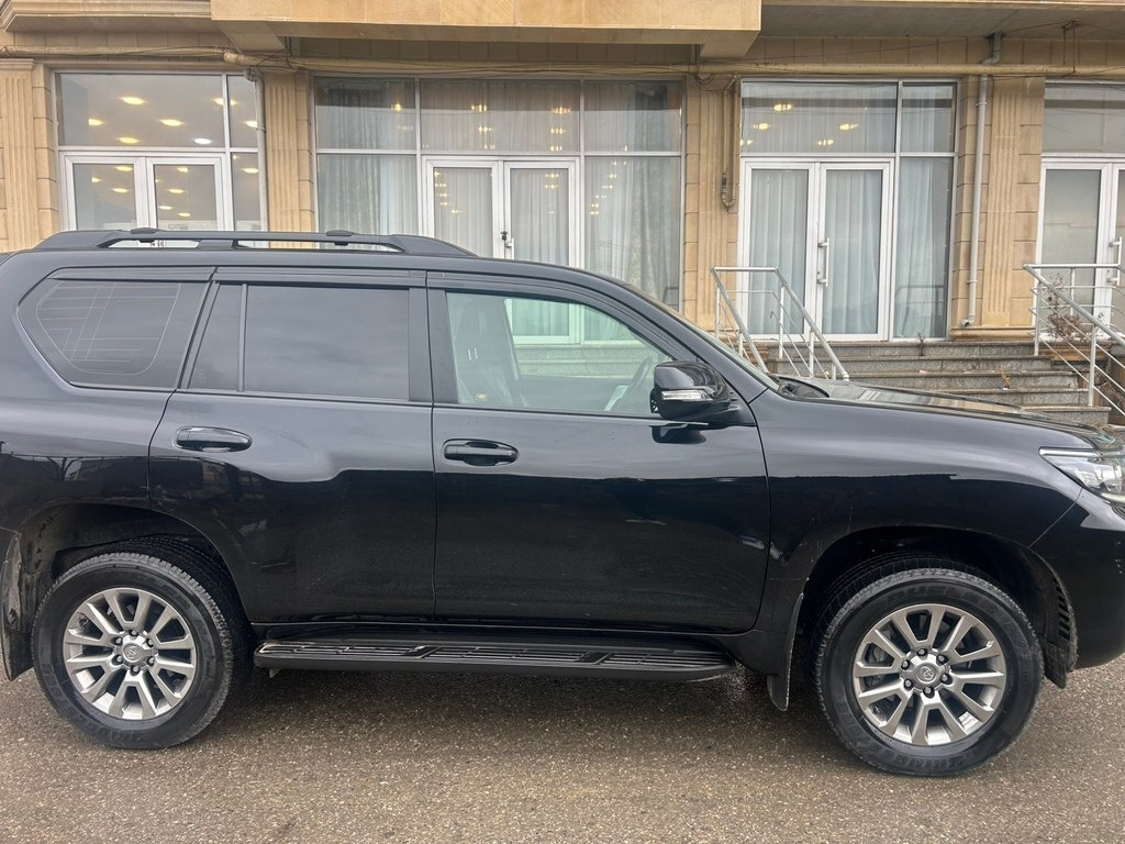 2020 Toyota Land Cruiser Prado, 2.7L, 170000km - Image 5
