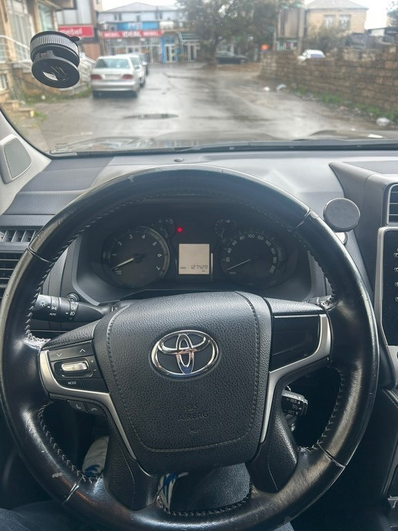 2020 Toyota Land Cruiser Prado, 2.7L, 170000km - Image 6