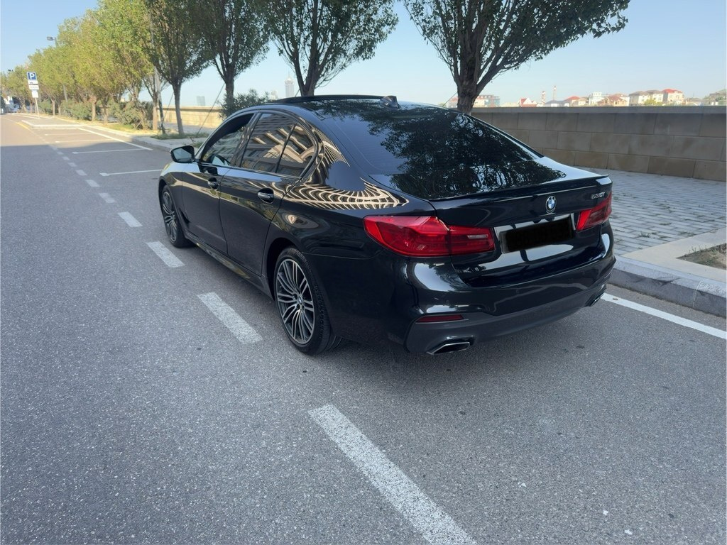 2018 BMW 530, 2.0L, 187000km - Image 3