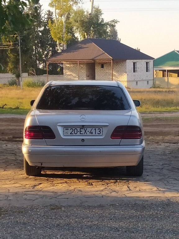 1998 Mercedes E 240, 2.4L, 267893km - Image 6