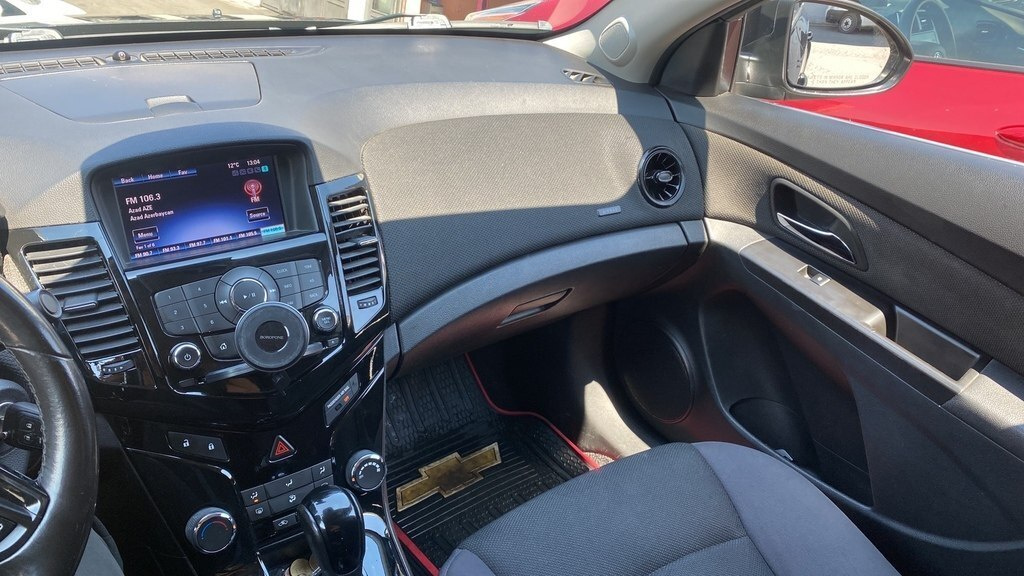 2013 Chevrolet Cruze, 1.4L, 231700km - Image 8