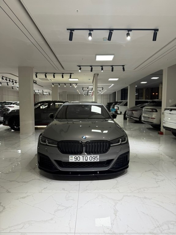 2021 BMW 530, 2.0L, 94000km - Image 1