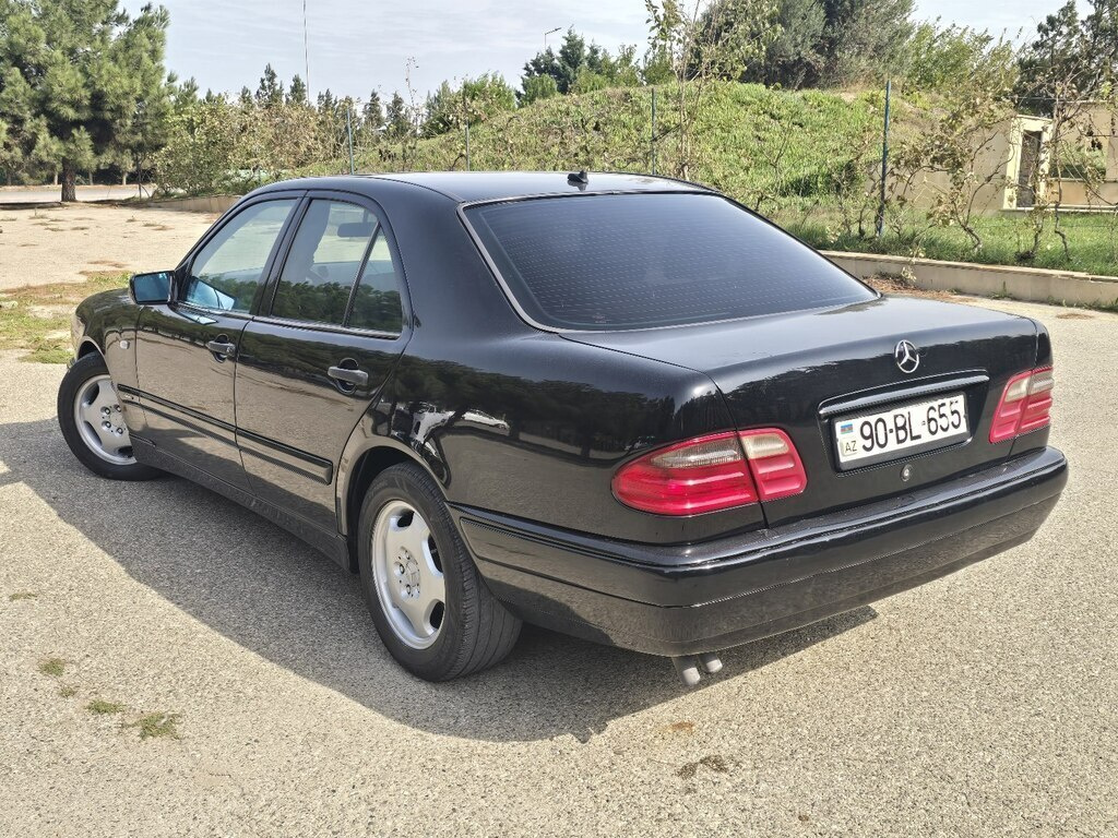 1999 Mercedes E 240, 2.4L, 365000km - Image 5