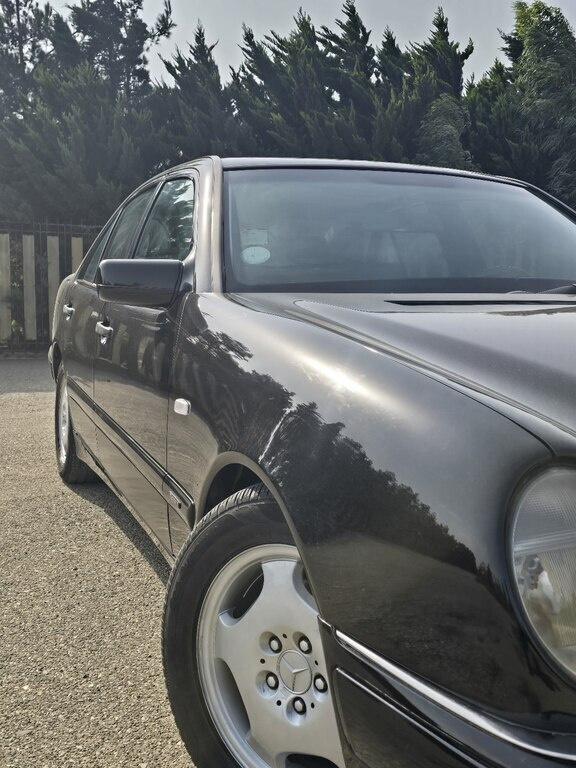 1999 Mercedes E 240, 2.4L, 365000km - Image 6