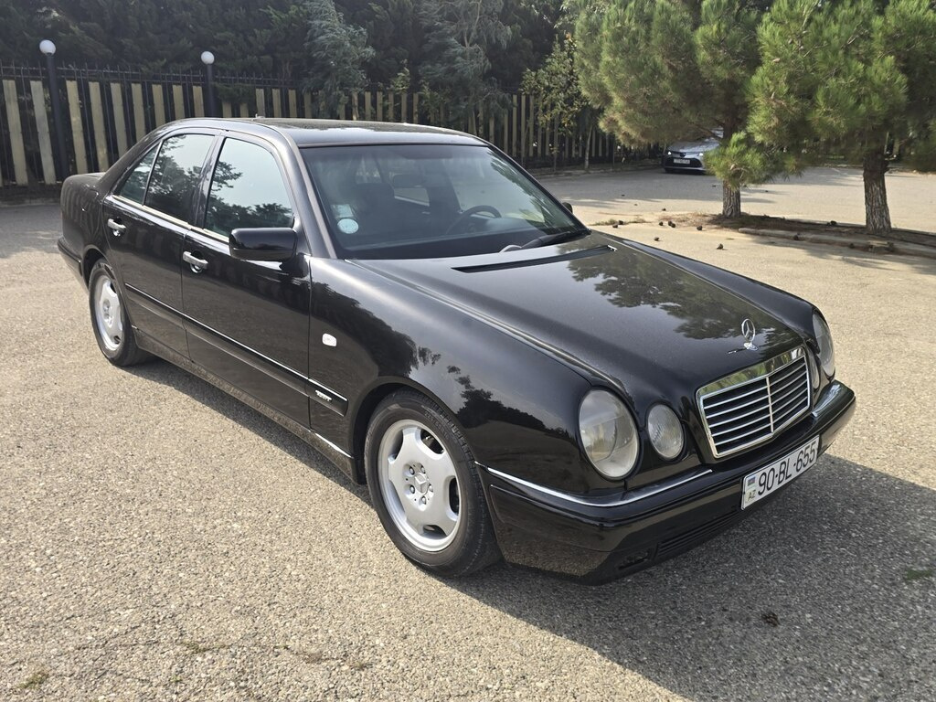 1999 Mercedes E 240, 2.4L, 365000km - Image 10