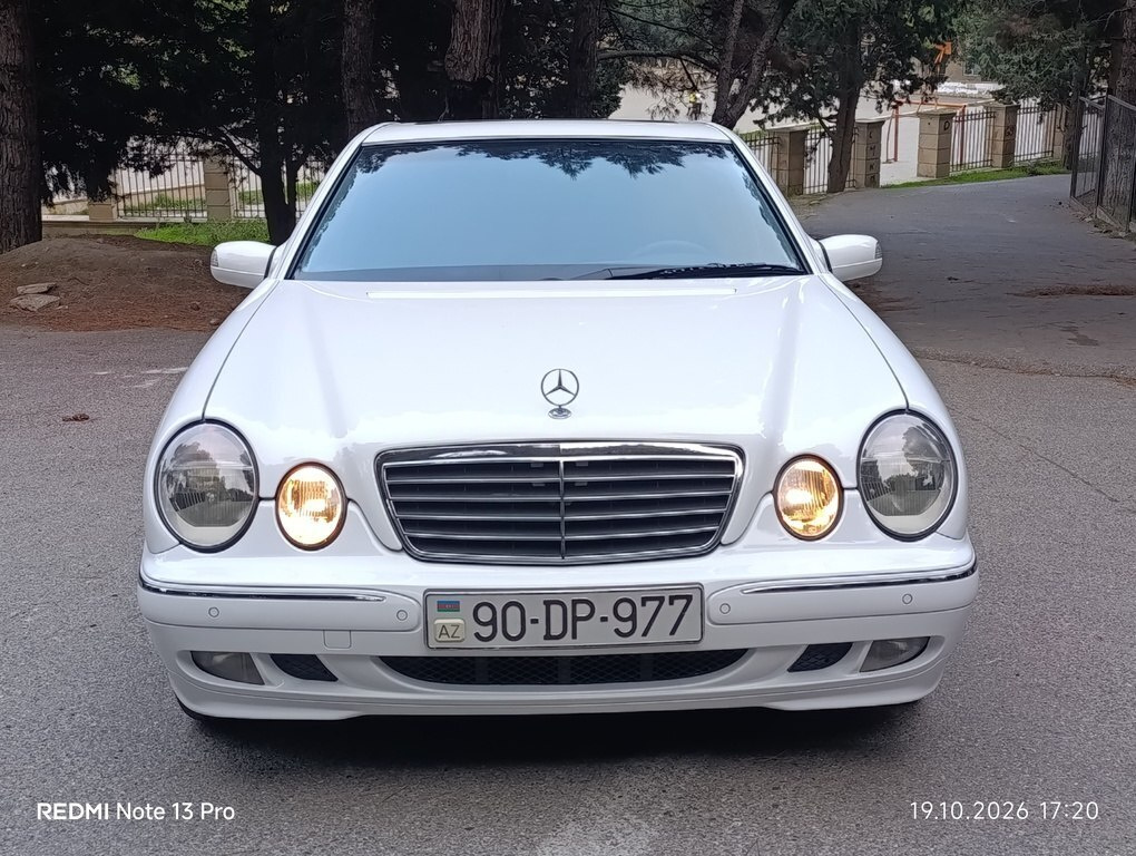2001 Mercedes E 240, 2.6L, 286000km - Image 1