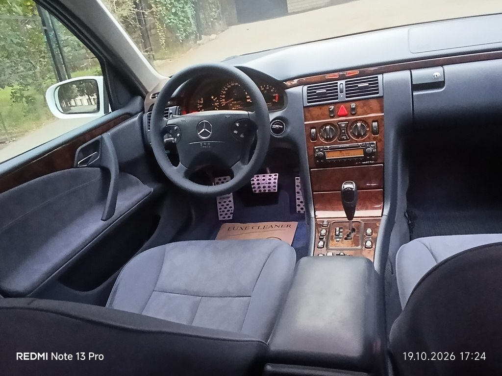 2001 Mercedes E 240, 2.6L, 286000km - Image 12