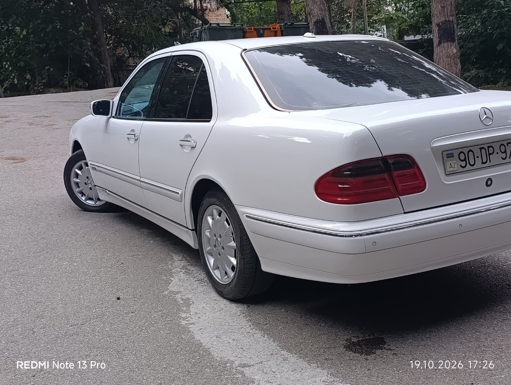 2001 Mercedes E 240, 2.6L, 286000km - Image 17