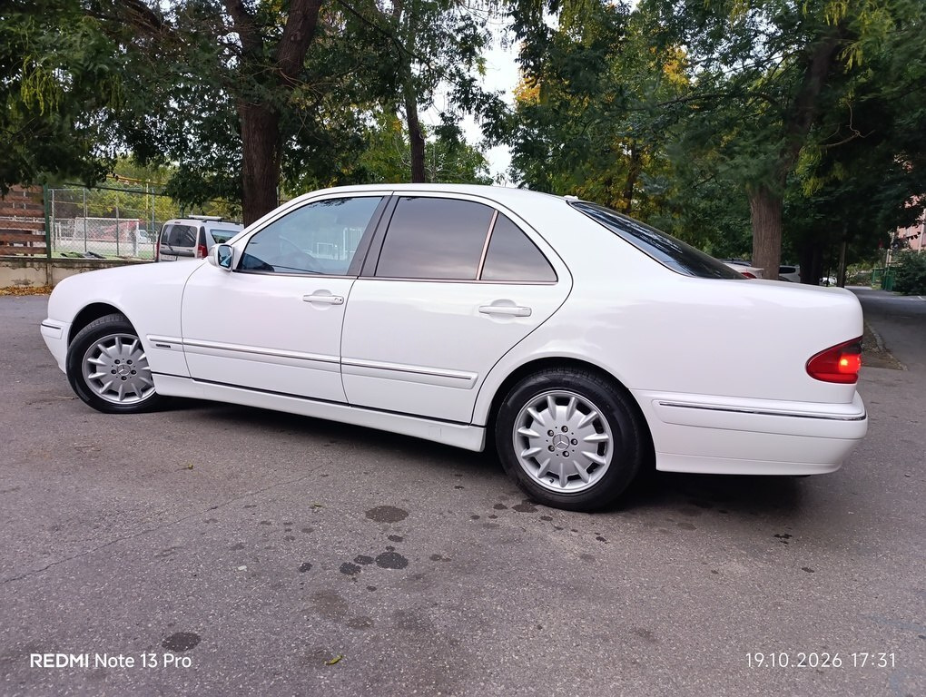 2001 Mercedes E 240, 2.6L, 286000km - Image 20