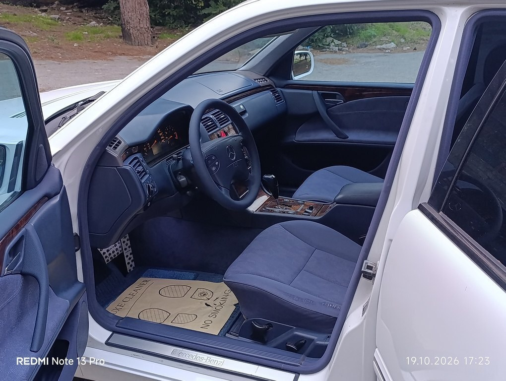 2001 Mercedes E 240, 2.6L, 286000km - Image 7