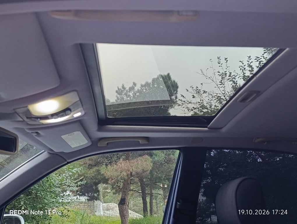2001 Mercedes E 240, 2.6L, 286000km - Image 8