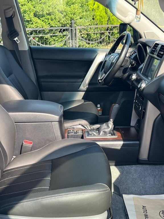 2012 Toyota Land Cruiser Prado, 2.7L, 178000km - Image 14