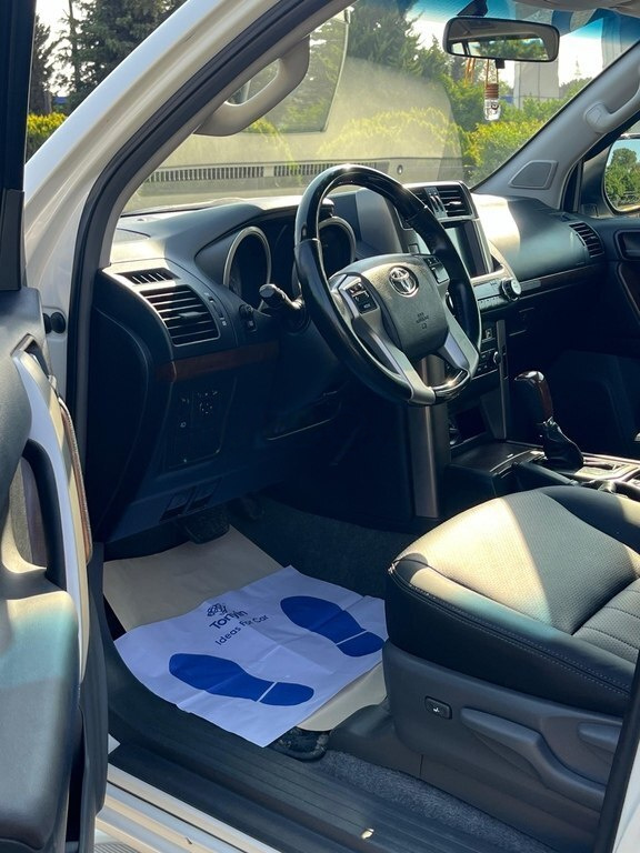 2012 Toyota Land Cruiser Prado, 2.7L, 178000km - Image 10