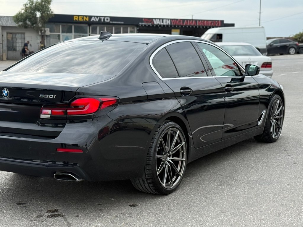2021 BMW 530, 2.0L, 70000km - Image 9