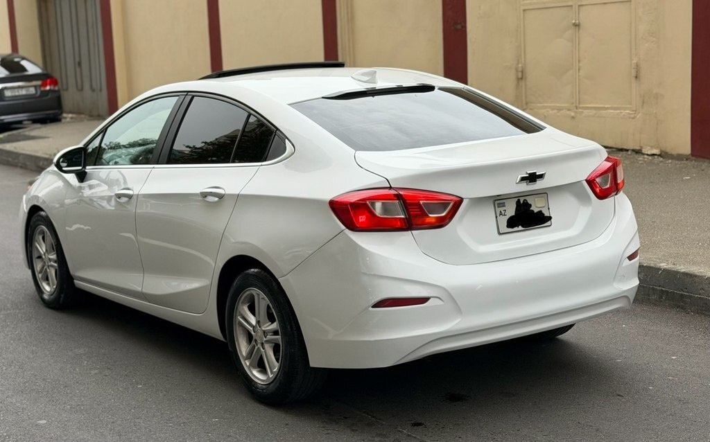 2016 Chevrolet Cruze, 1.6L, 271123km - Image 3