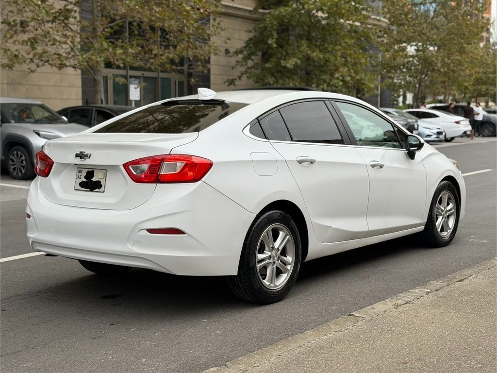 2016 Chevrolet Cruze, 1.6L, 271123km - Image 4