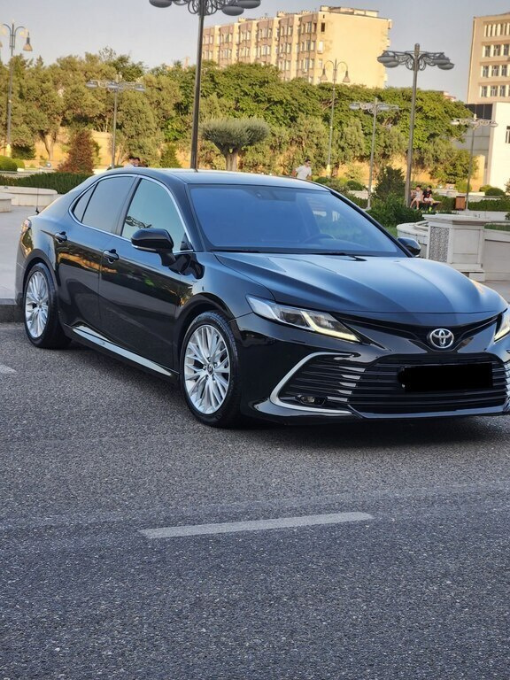 2021 Toyota Camry, 2.5L, 130000km - Image 12