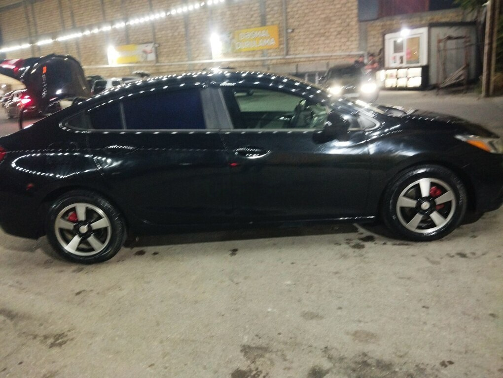 2018 Chevrolet Cruze, 1.4L, 232000km - Image 4