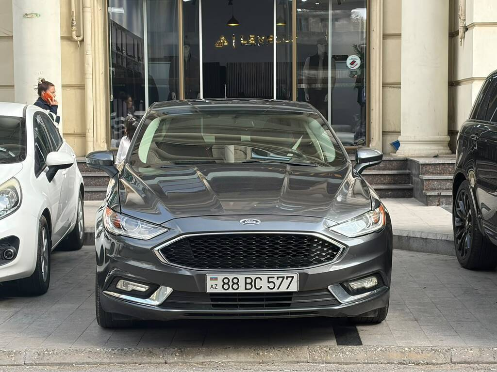 2017 Ford Fusion (North America), 2.0L, 181000km - Image 1