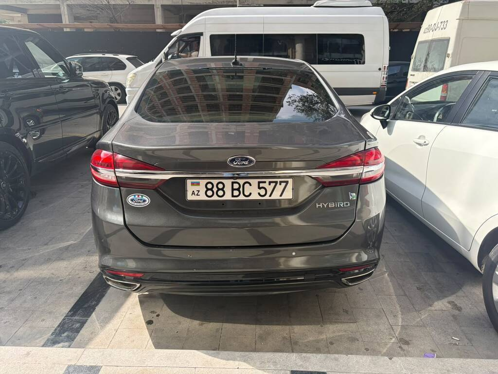 2017 Ford Fusion (North America), 2.0L, 181000km - Image 2