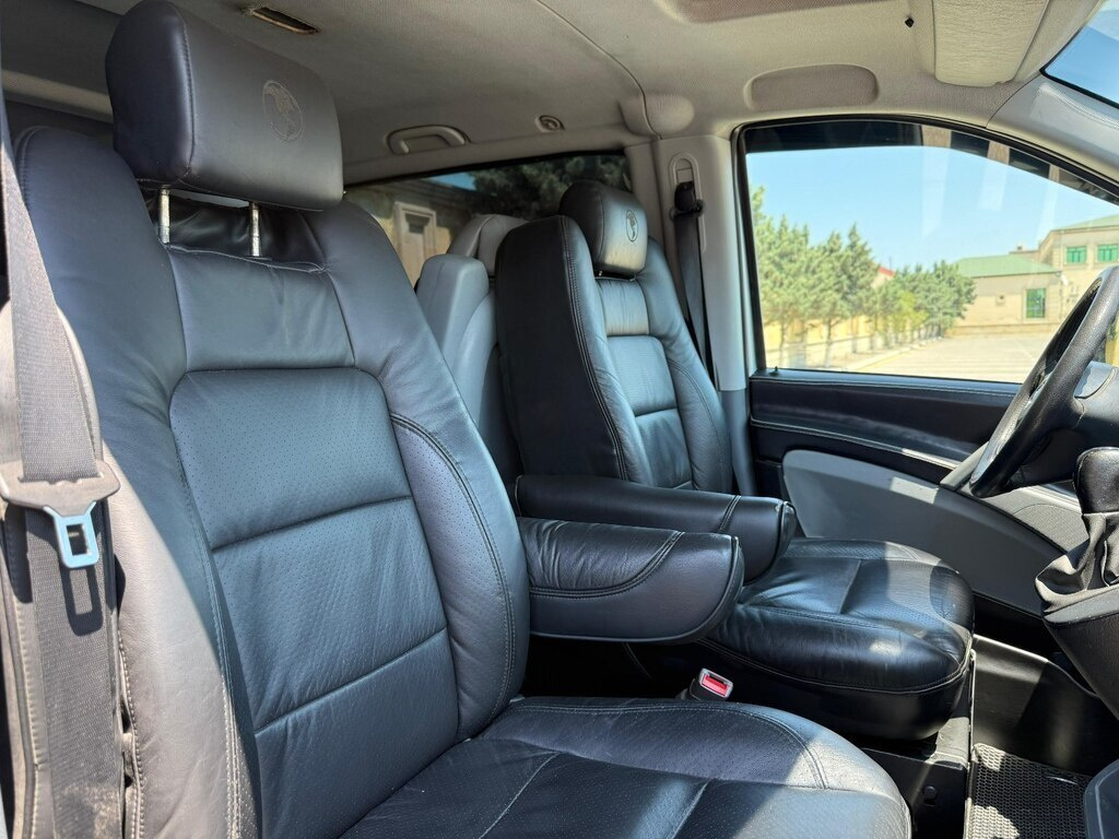2006 Mercedes Viano, 3.0L, 373321km - Image 6