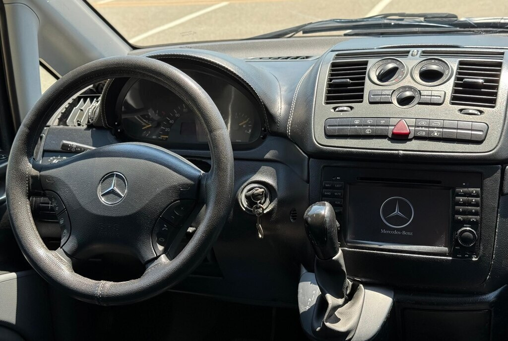 2006 Mercedes Viano, 3.0L, 373321km - Image 10