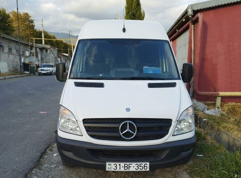 2012 Mercedes Sprinter 316, 2.2L, 260000km - Image 1