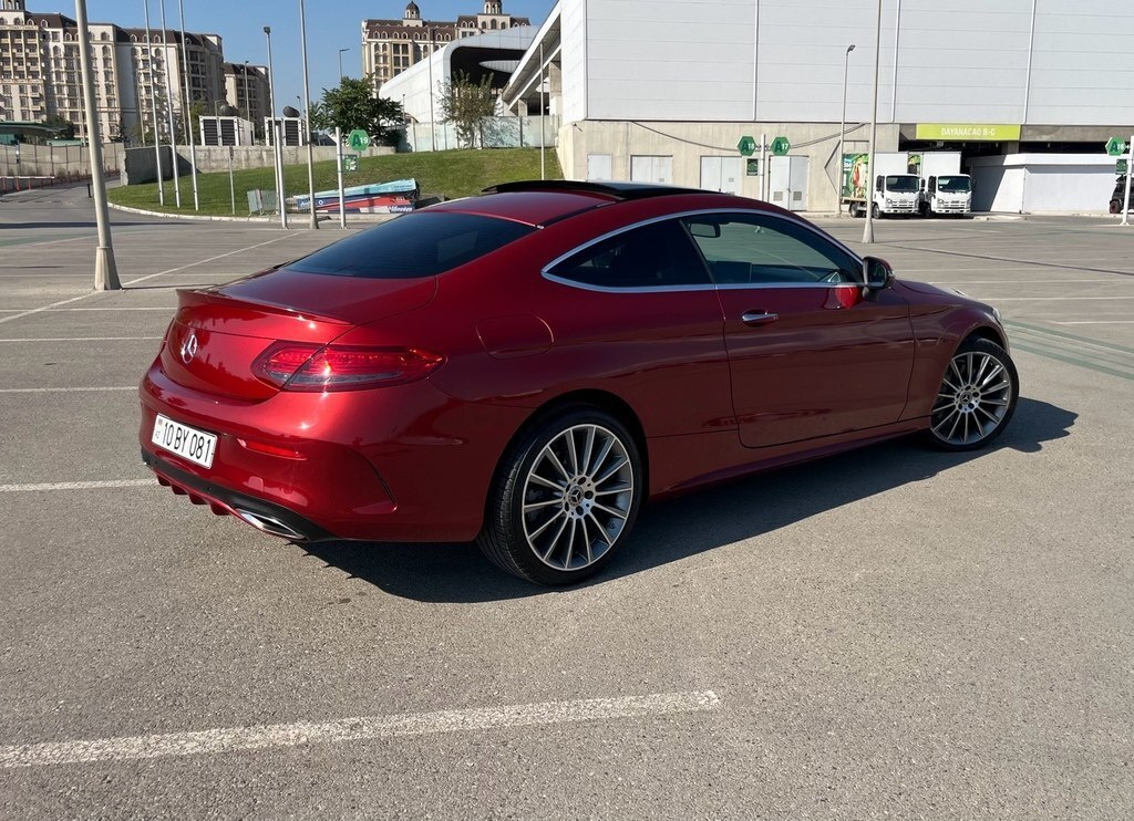 2016 Mercedes C 300, 2.0L, 90090km - Image 11