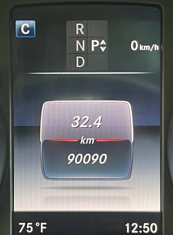2016 Mercedes C 300, 2.0L, 90090km - Image 17