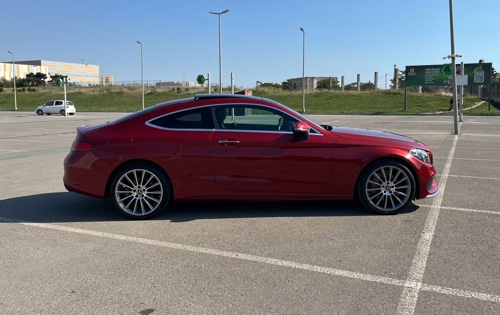 2016 Mercedes C 300, 2.0L, 90090km - Image 7