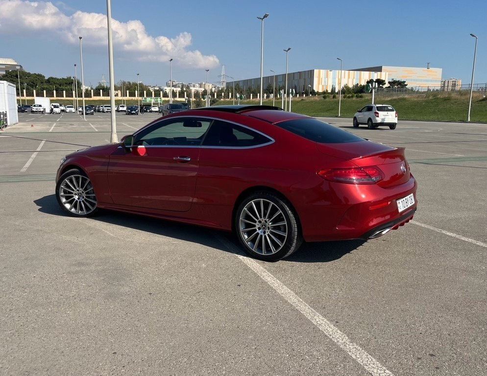 2016 Mercedes C 300, 2.0L, 90090km - Image 9