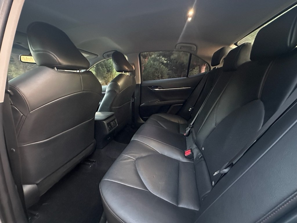 2020 Toyota Camry, 2.5L, 140000km - Image 17