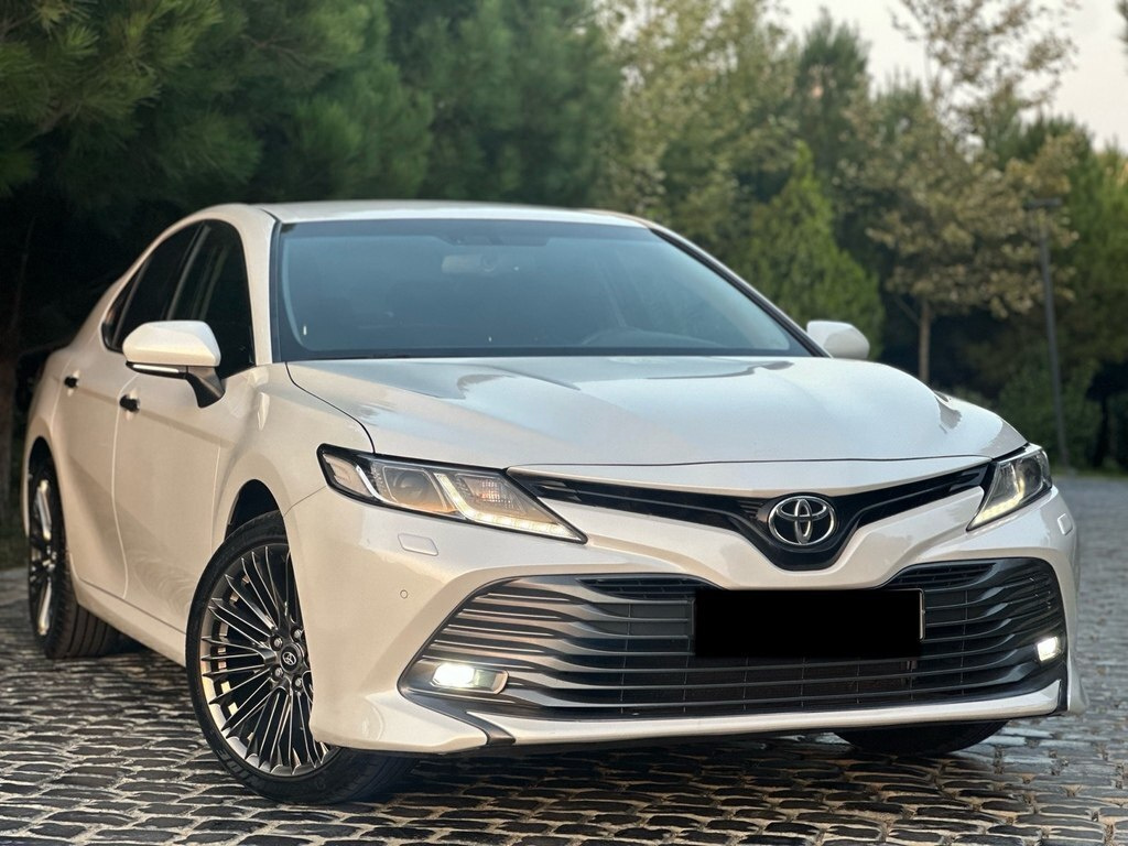 2020 Toyota Camry, 2.5L, 140000km - Image 7