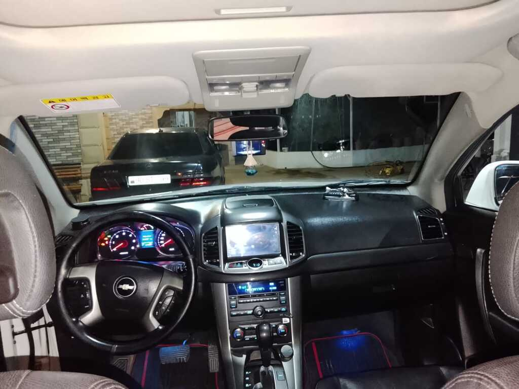 2014 Chevrolet Captiva, 2.0L, 316000km - Image 2
