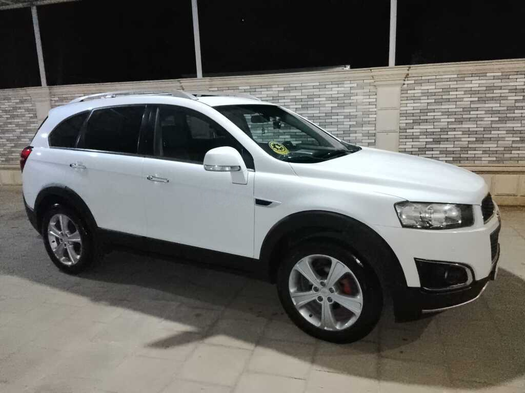 2014 Chevrolet Captiva, 2.0L, 316000km - Image 4