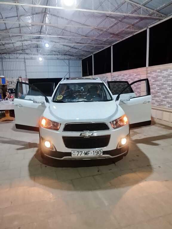 2014 Chevrolet Captiva, 2.0L, 316000km - Image 5
