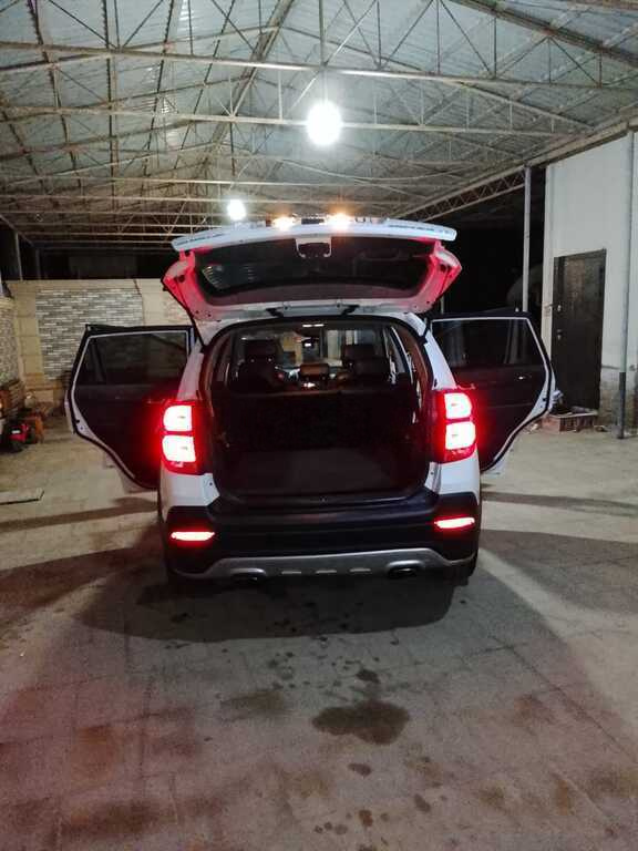 2014 Chevrolet Captiva, 2.0L, 316000km - Image 7