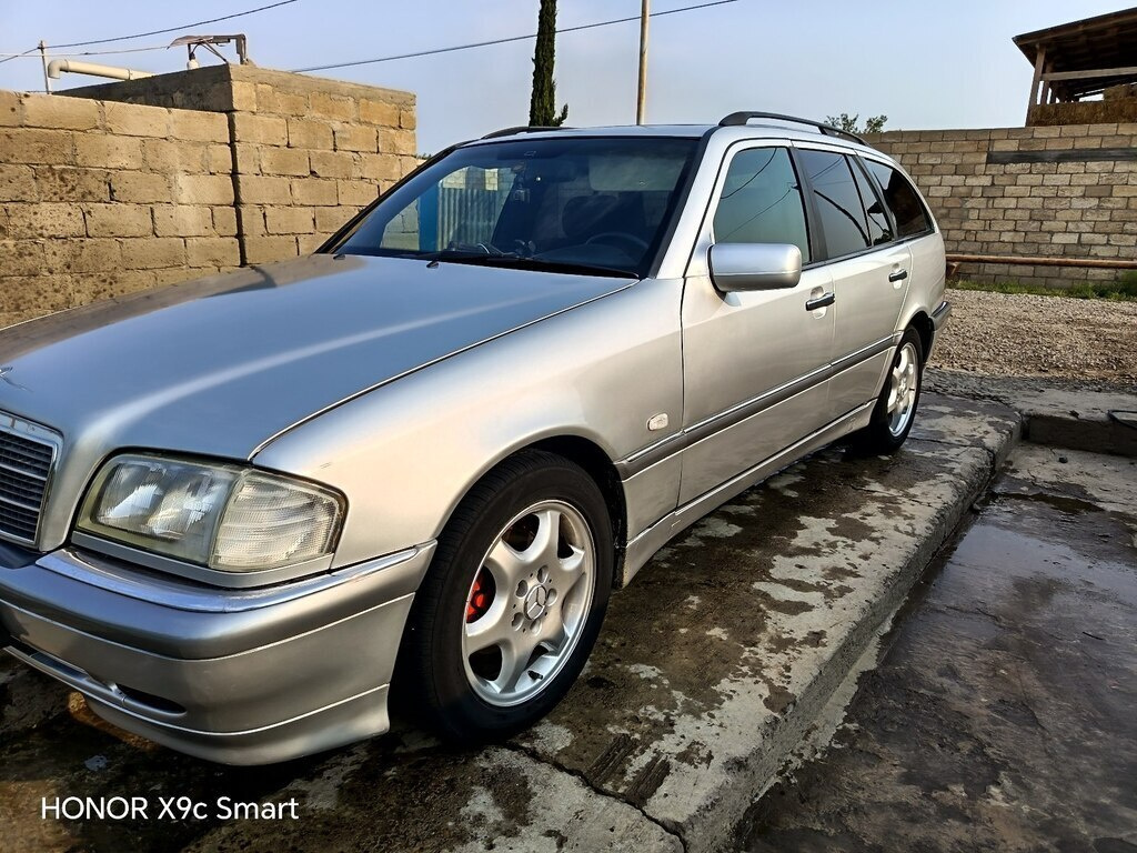2000 Mercedes C 180, 1.8L, 597234km - Image 2