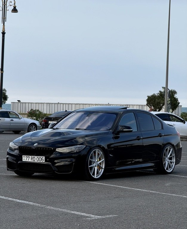 2015 BMW 328, 2.0L, 178000km - Image 4