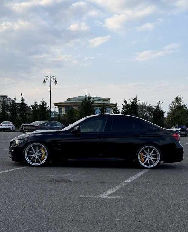 2015 BMW 328, 2.0L, 178000km - Image 5