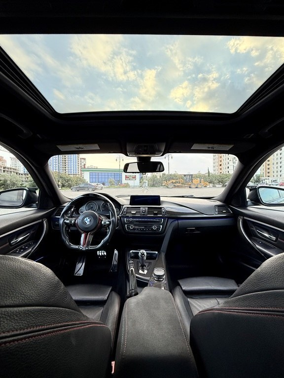 2015 BMW 328, 2.0L, 178000km - Image 10