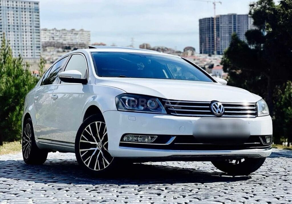 2013 Volkswagen Passat, 1.8L, 242488km - Image 2