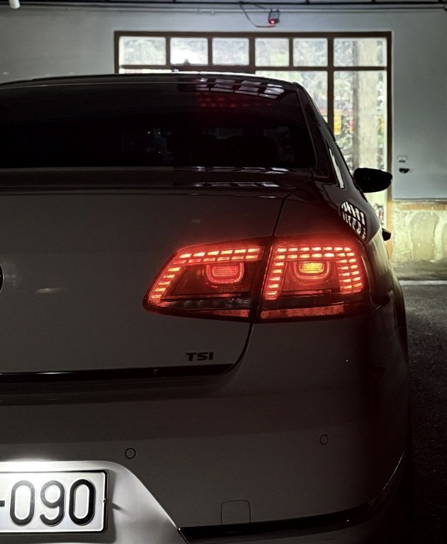 2013 Volkswagen Passat, 1.8L, 242488km - Image 10