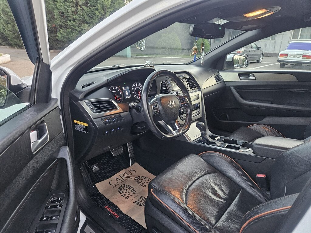 2014 Hyundai Sonata, 2.0L, 229634km - Image 11