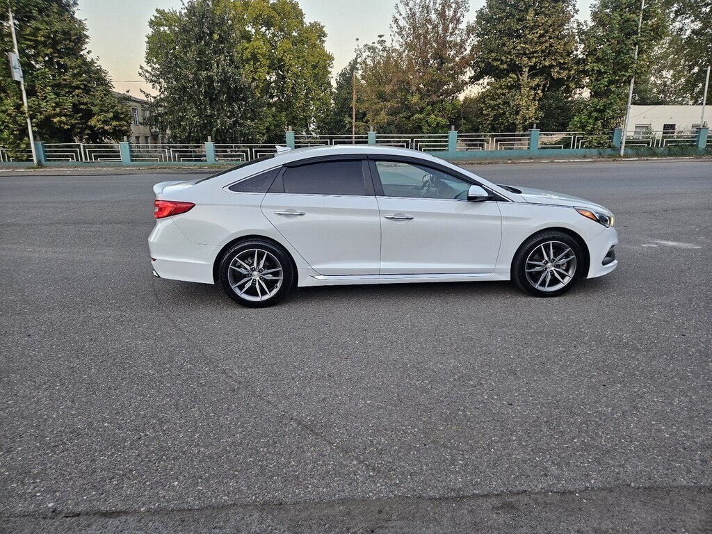 2014 Hyundai Sonata, 2.0L, 229634km - Image 5