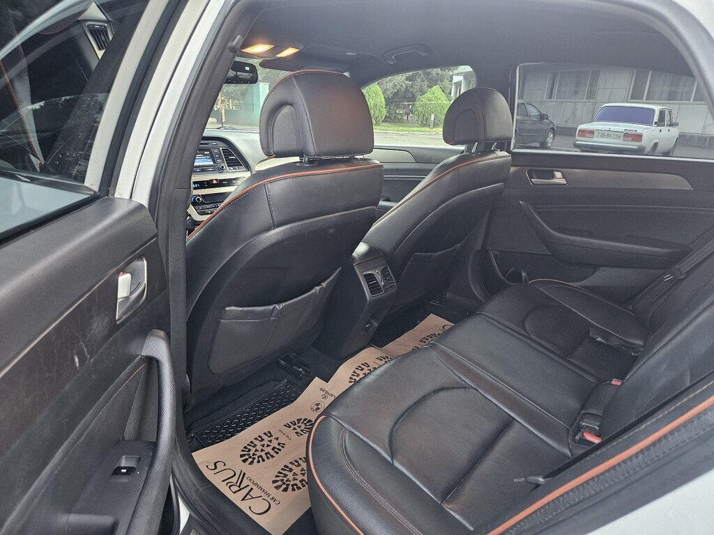 2014 Hyundai Sonata, 2.0L, 229634km - Image 10