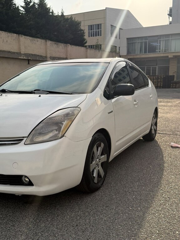 2008 Toyota Prius, 1.5L, 269000km - Image 2
