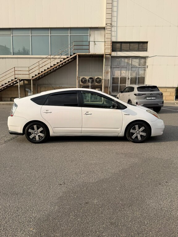 2008 Toyota Prius, 1.5L, 269000km - Image 4